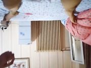 为了讨好经理邀请他一起回家3P气质漂亮的老婆,还提前穿好情趣黑丝服,一前一后狠狠操