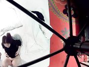 主题酒店俯拍情侣啪啪啪衣服都不脱尝试各种体位美眉有些敏感有点受不了射到浓密的阴毛上了