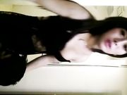 美若天仙的黑丝高跟TS瑶瑶和小帅哥在酒店卫生间激情