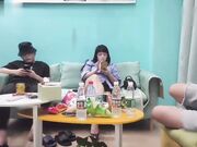 巨乳少妇难以满足两兄弟轮流操