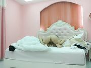 良家小少妇躺平床上任意抽插真实性爱