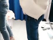 大哥用钱买贞操强扒学妹按着头草嘴后入内射