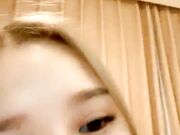 小美女爱诱惑脱下黑丝全裸翘起美臀特写肥穴