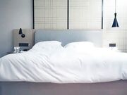 约操网红脸美腿小姐姐开档黑丝翘起美臀舔屌01