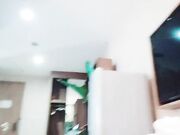 00后短发小萝莉，身材苗条人瘦胸大黑丝啪啪