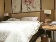 黄先生花3000块约外围大胸情趣装干了两炮01