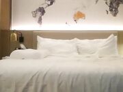 排骨哥星級酒店開房直播高價約翹臀妹子啪啪02