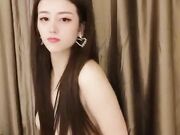 红唇大奶妹子【21岁姐姐】自摸和炮友双人啪啪