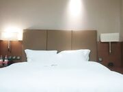 小宝寻花白嫩少妇觉得看不上自己转身要走小宝说别走我喜欢你