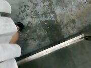 奶茶店主播店和同事在吧台上啪啪这妹子真不错