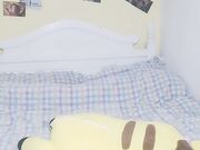 金丝眼镜妹妹卧室中全裸道具自慰