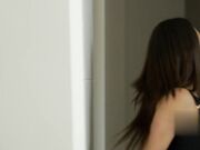 高颜值冷艳气质妹子这双迷人的眼睛看的神魂颠倒扑上去狠狠蹂躏，大屁股鸡巴猛力插进去撞击