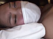 18岁棉花糖辣妹小绫熟练的口交技巧让人硬梆梆！对淫乱丰腴身体无套内射