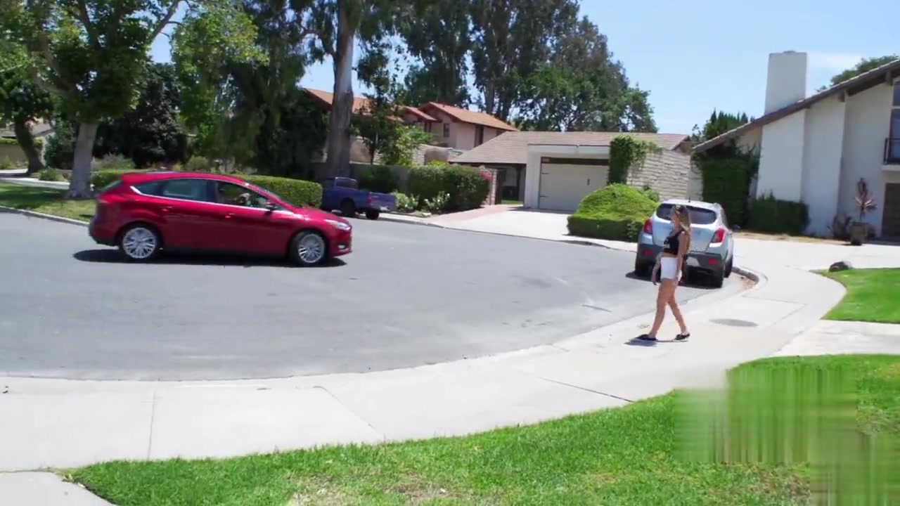 SinsLife——这对夫妇接了一个女学生，一个路人，三人一组的奶油派！