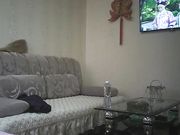 牛奶哥趁朋友出国出差和他老婆在家疯狂偷情