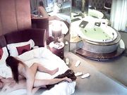 情趣酒店豪华套房水滴摄像头监控偷拍貌似很饥渴很主动的美眉上位骑坐鸡巴