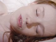 很有名气的女神艾米丽又开始自爱啦