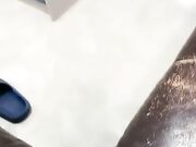 长发气质颇佳的颜值妹子 制服诱惑在真皮沙发上猛烈操逼死去活来