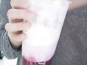 粉色大乳晕颜值女神掏出两大奶子揉捏掰开粉穴特写