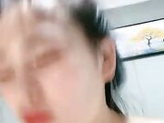 小少妇让小哥抱着揉奶玩逼舔鸡巴舔菊花