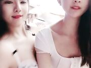 双女诱惑吊带红丝袜顶级美腿假屌插穴互揉奶子