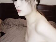 爱穿丝袜的小姨子露脸伺候小哥哥 让小哥玩着奶子亲小嘴 口交大鸡巴