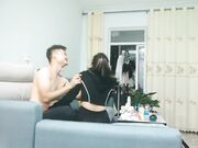 换妻传媒今晚约操外围马尾辫风骚御姐沙发操逼