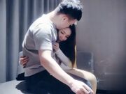 男魔小天约了个白衣骚气少妇啪啪口交侧入