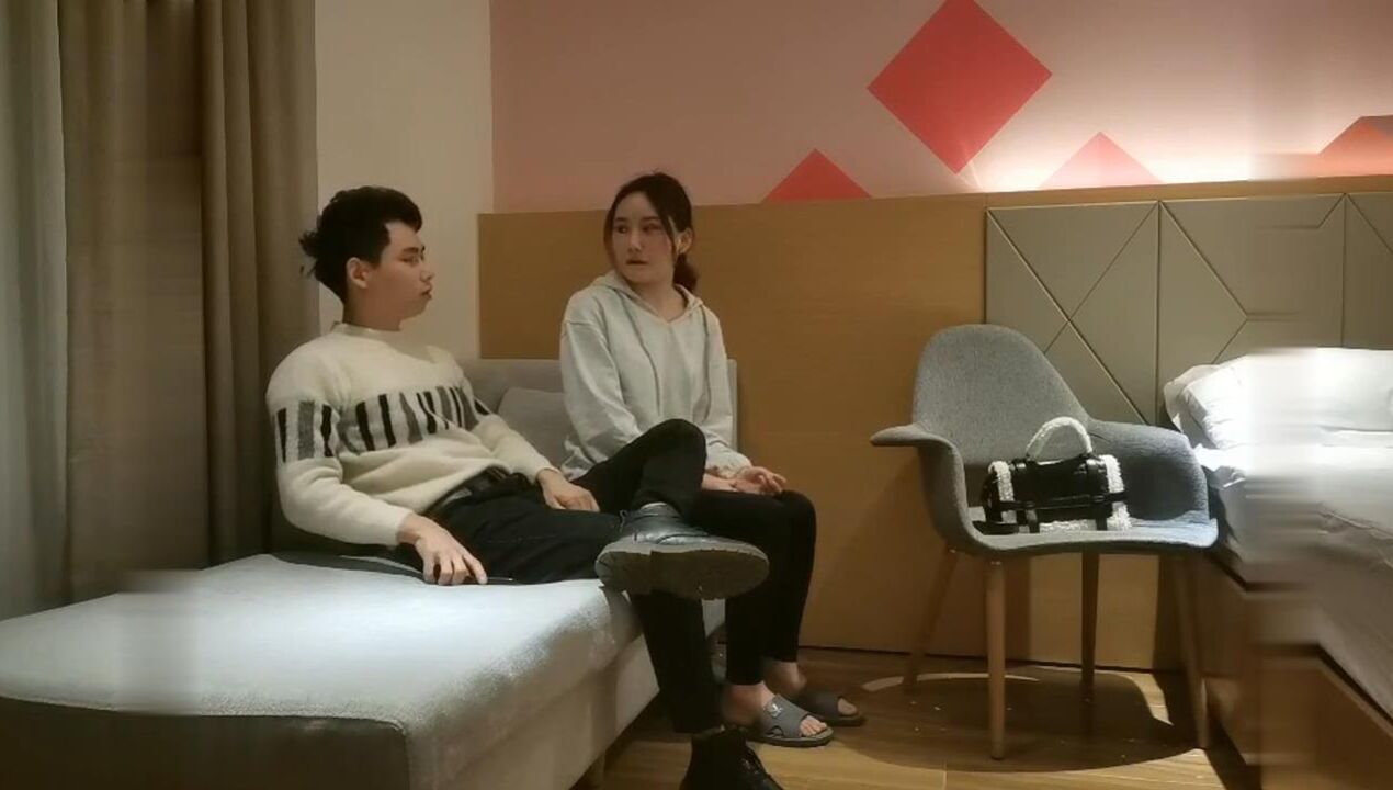 2700网约外围兼职轻声细语配合默契白嫩翘臀