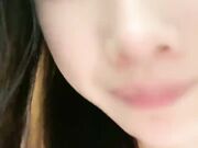 尤物女神巨乳肥臀炮友操逼埋头吸吮大屌骑乘