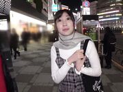 打破贞洁的概念 专业接机老师正在与活跃的JD洽谈 3