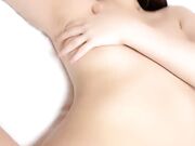 长发网红脸妹子套头男深喉怼嘴后入打桩