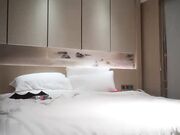 小宝寻花调情摸逼大白奶子口交上位骑坐呻吟