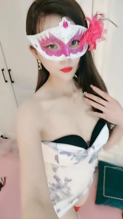 性感红唇网红美女包臀裙大长腿骚穴特写