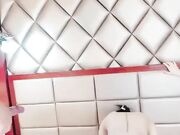 少女骚穴被鸡巴站立疯狂打桩抽送高潮呻吟