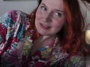 蝙蝠侠拯救了两个渴望三人行的辣妹和他的美味暨