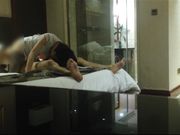 干了个特别骚的小嫂子 还没操完就大叫着“一定要让你操下一次”