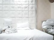 极品外围女神 肤白貌美大眼睛 乖巧听话掰穴揉胸 风骚小淫妇激情啪啪2