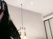 巨乳极品小骚货酒店约炮操逼埋头舔屌乳交