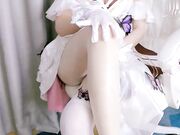 玲珑玉足高跟鞋配上完美的丝袜把男主踩在脚下