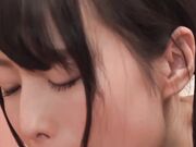 我邀请她到酒店 吸吮她的乳房并剃光阴部 不仅是鸡巴 还有舔肛和手交3