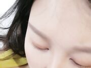 哺乳期的小荡妇陪狼友发骚奶子太胀了奶子自己滴答