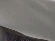 亲妹妹第一次去酒吧玩喝多了 忍不住插进她的嫩穴