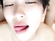 上位骑乘抱着屁股抽插 搞完妹子自慰一番毛毛浓密