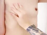 约两性感气质妹子玩双飞争舔鸡巴翘臀后入论操