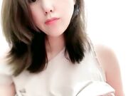 颜值超高肉欲系美女 新人下海大奶子 粉嫩肥穴大屁股 扭腰摆臀 很文静温柔