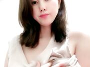 颜值超高肉欲系美女 新人下海大奶子 粉嫩肥穴大屁股 扭腰摆臀 很文静温柔