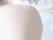 不戴套嗯不行小娇乳小粉穴婴儿肥妹子被小哥哥大肉棒操的呻吟不停