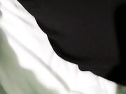 海角兄妹乱伦大神新作 出差回来 亲妹给我足交 无套爆操黑丝妹妹的小骚逼