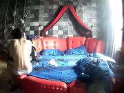 酒店情趣房偷拍挺漂亮的极品美乳妹子和男友开房 这一晚上被男友操了好几次